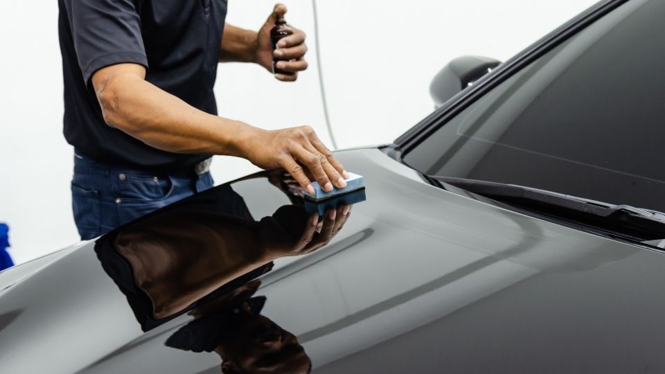 Glass Coating vs Ceramic Coating – Which one is Better for Car